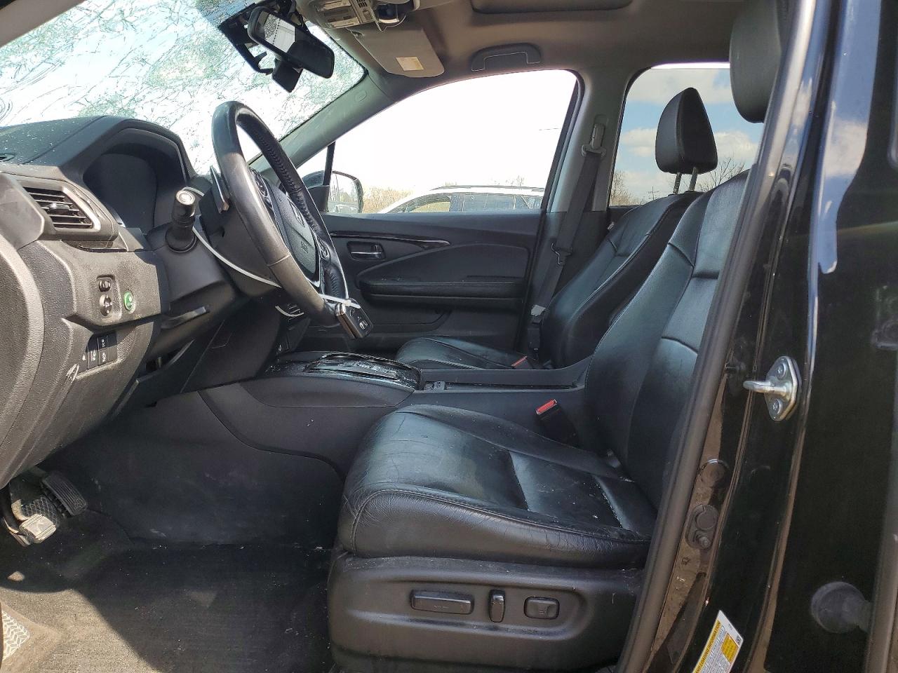 2018 Honda Pilot Touring Black vin: 5FNYF6H95JB051326