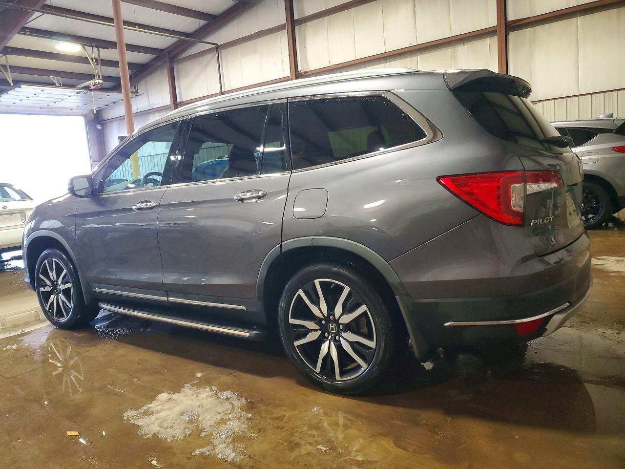 2020 Honda Pilot Touring Gray vin: 5FNYF6H95LB005126