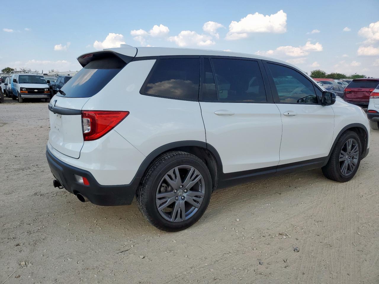 2020 Honda Passport Exl White vin: 5FNYF7H50LB004226
