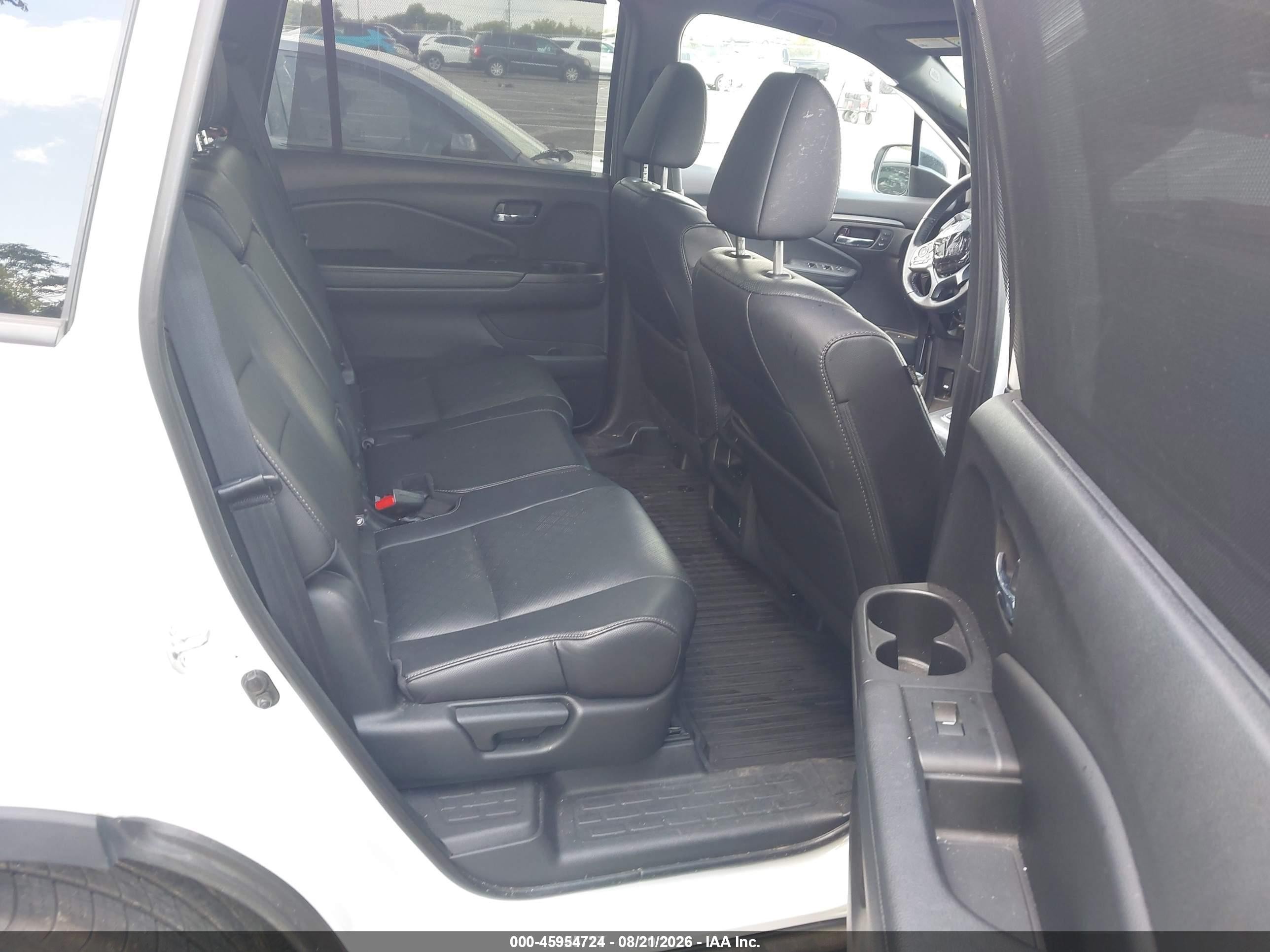 2021 Honda Passport 2wd Ex-l White vin: 5FNYF7H51MB004155