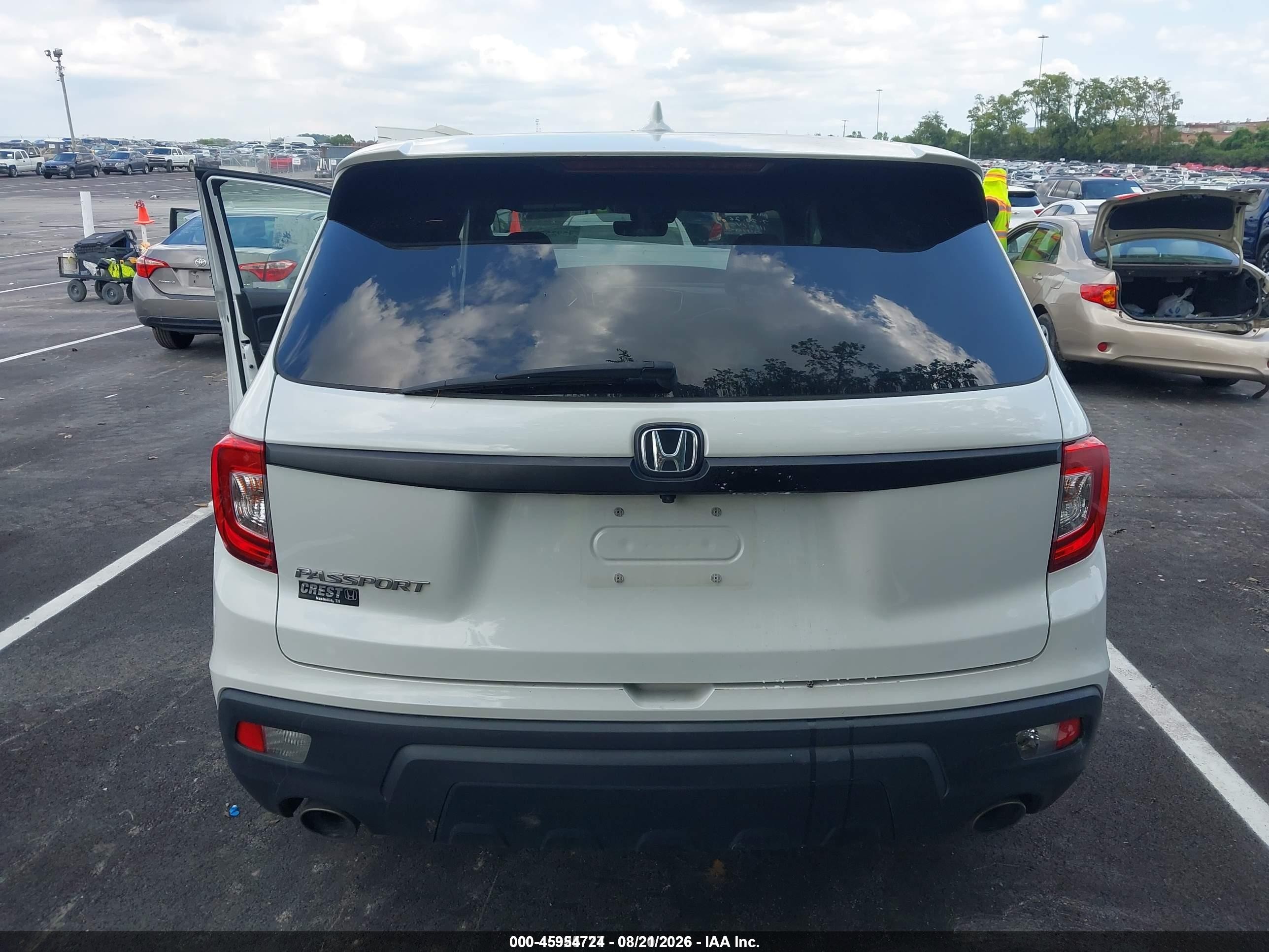 2021 Honda Passport 2wd Ex-l White vin: 5FNYF7H51MB004155