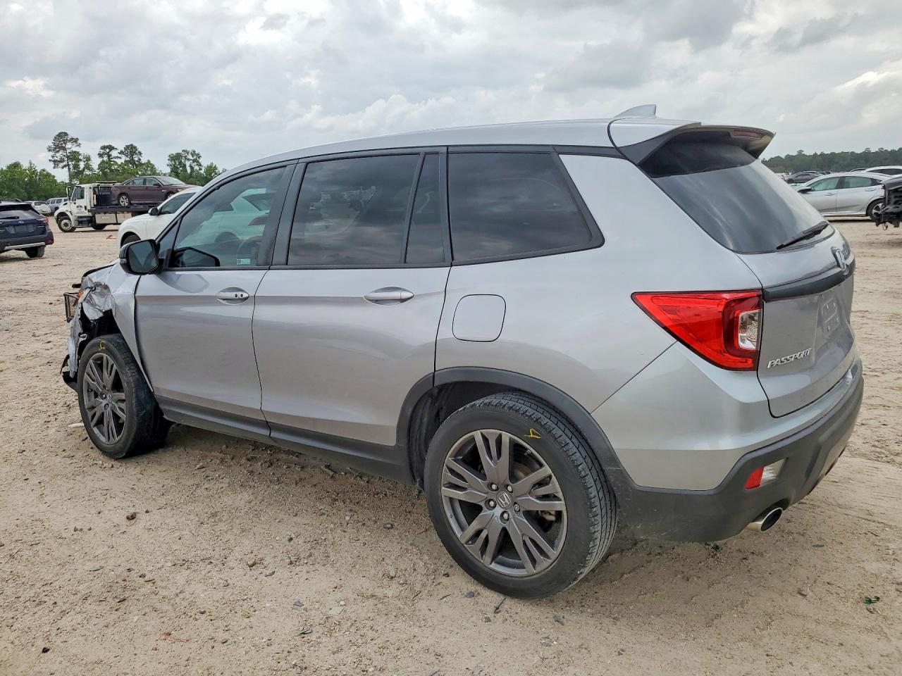 2021 Honda Passport Exl Silver vin: 5FNYF7H51MB011431