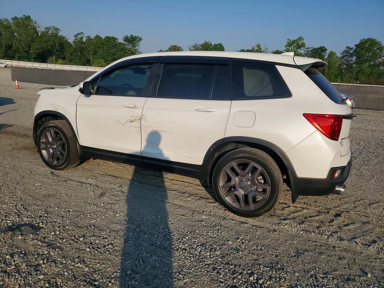 2022 Honda Passport Sport Белый vin: 5FNYF7H52NB007194