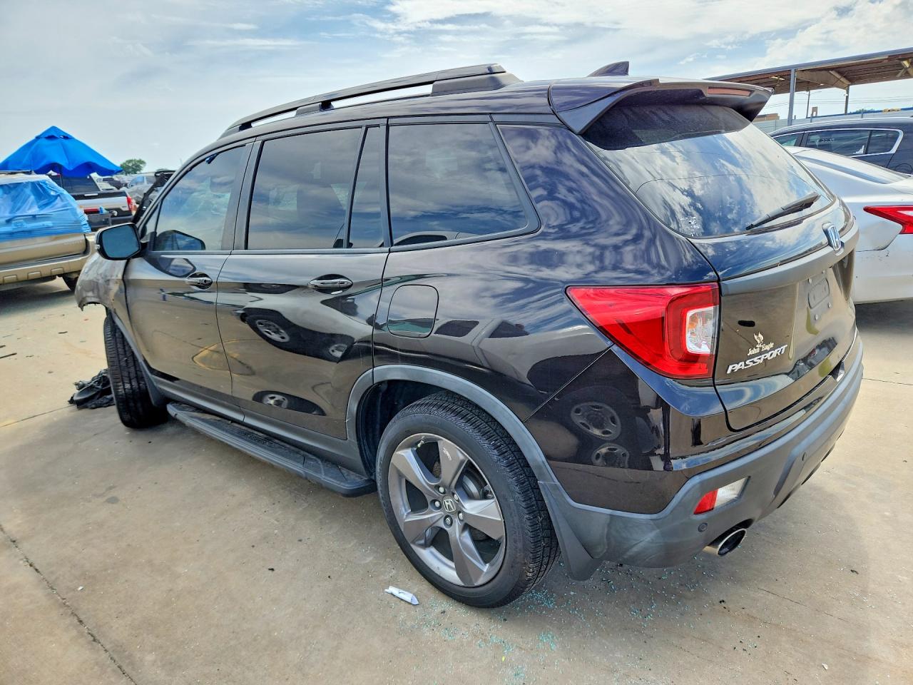 2019 Honda Passport Touring Черный vin: 5FNYF7H95KB000819