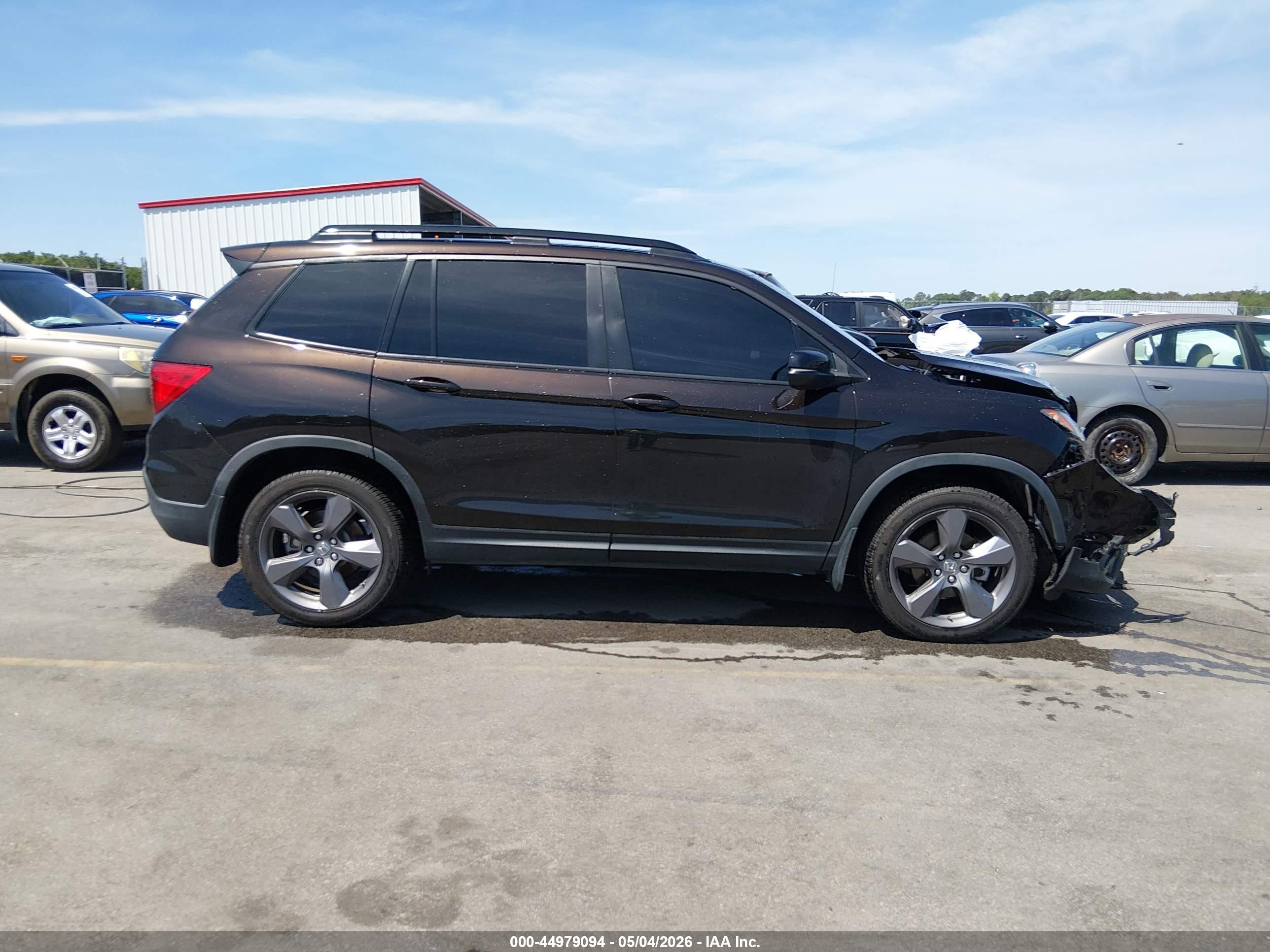 2021 Honda Passport 2wd Touring Black vin: 5FNYF7H98MB010800