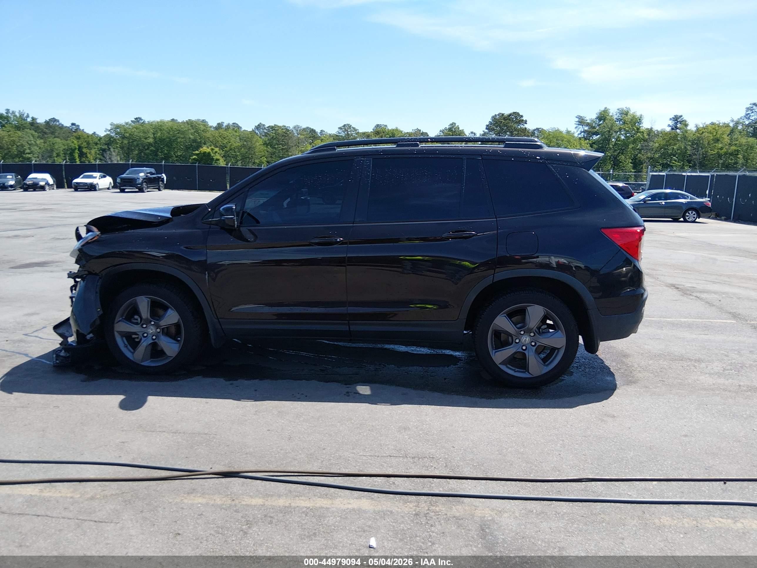 2021 Honda Passport 2wd Touring Black vin: 5FNYF7H98MB010800
