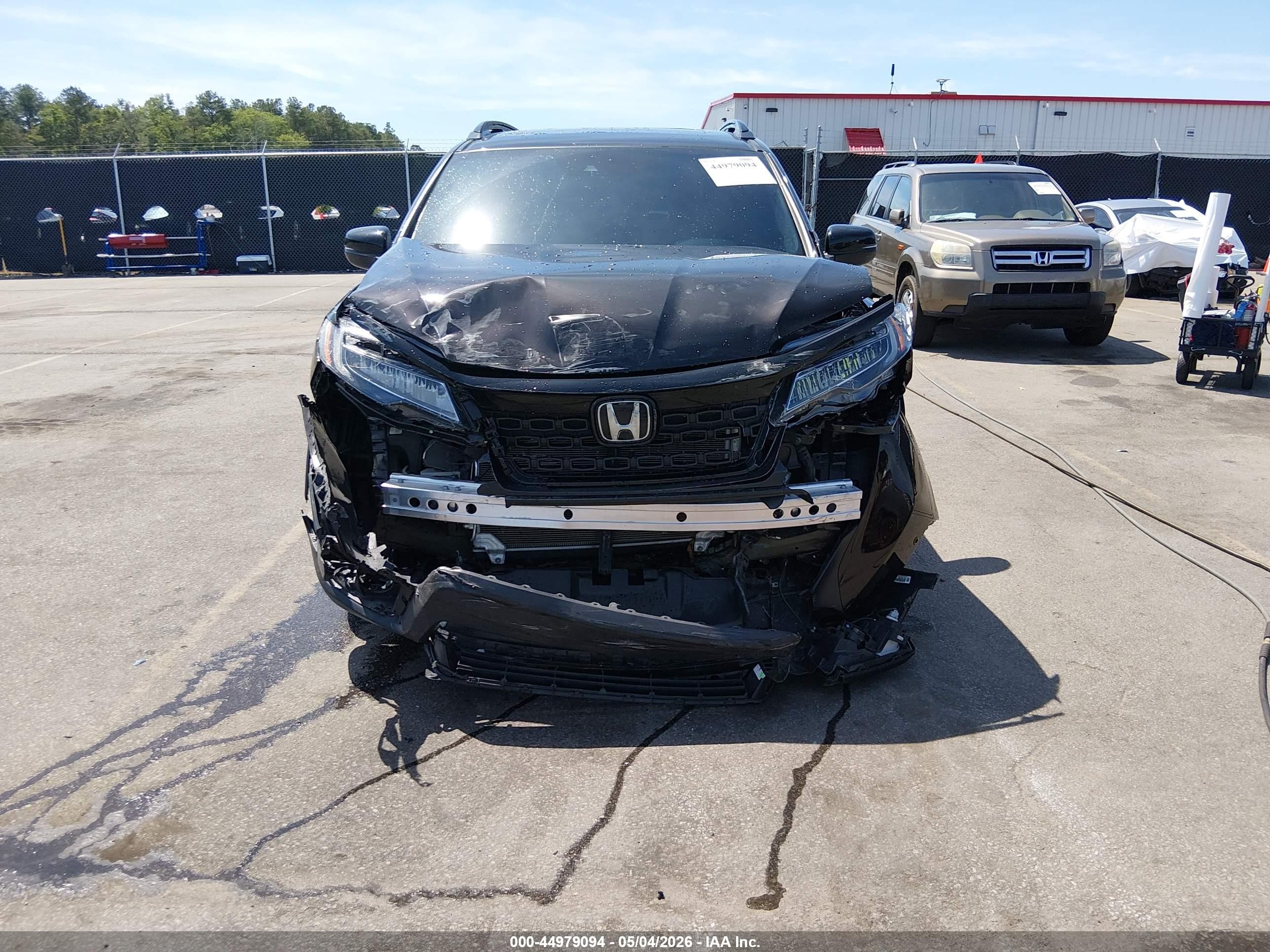 2021 Honda Passport 2wd Touring Black vin: 5FNYF7H98MB010800