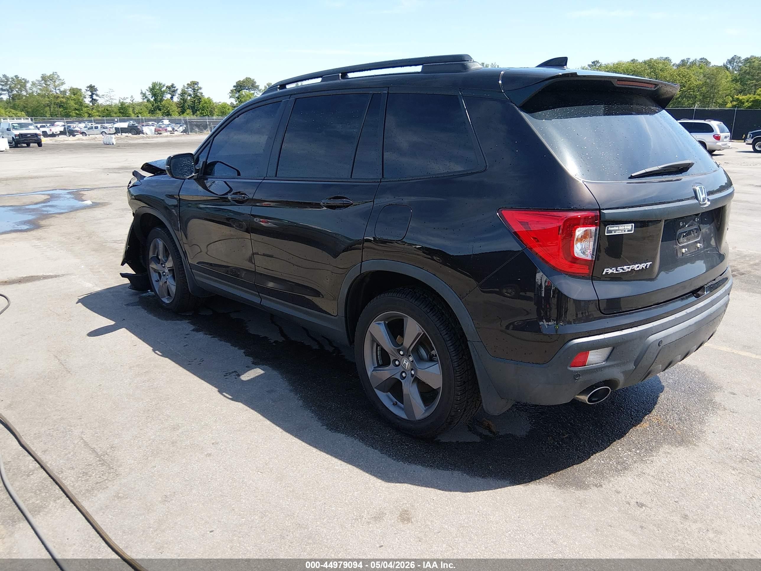 2021 Honda Passport 2wd Touring Black vin: 5FNYF7H98MB010800