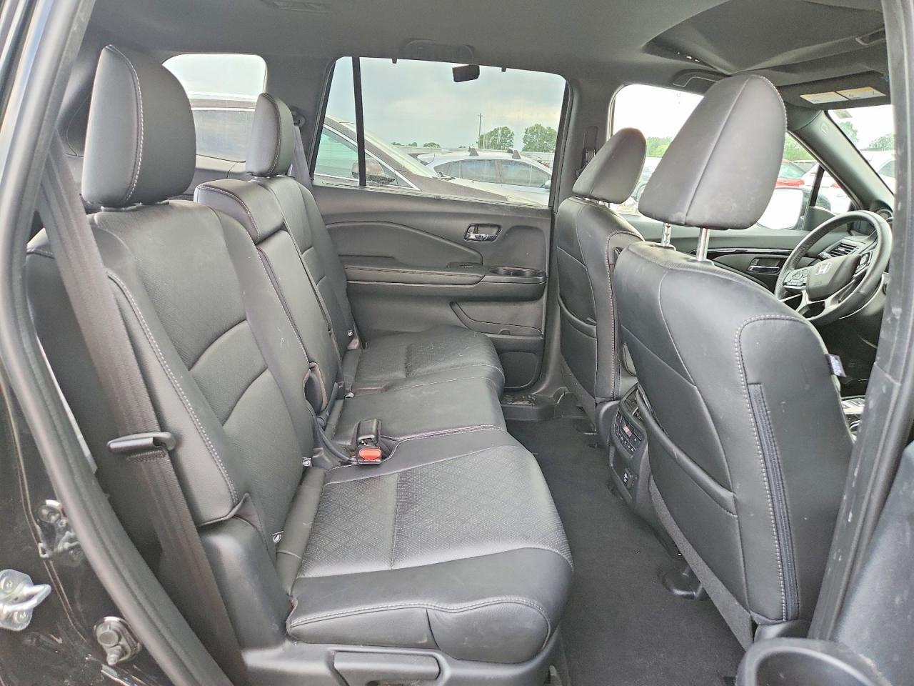 2021 Honda Passport Elite Black vin: 5FNYF8H01MB039627