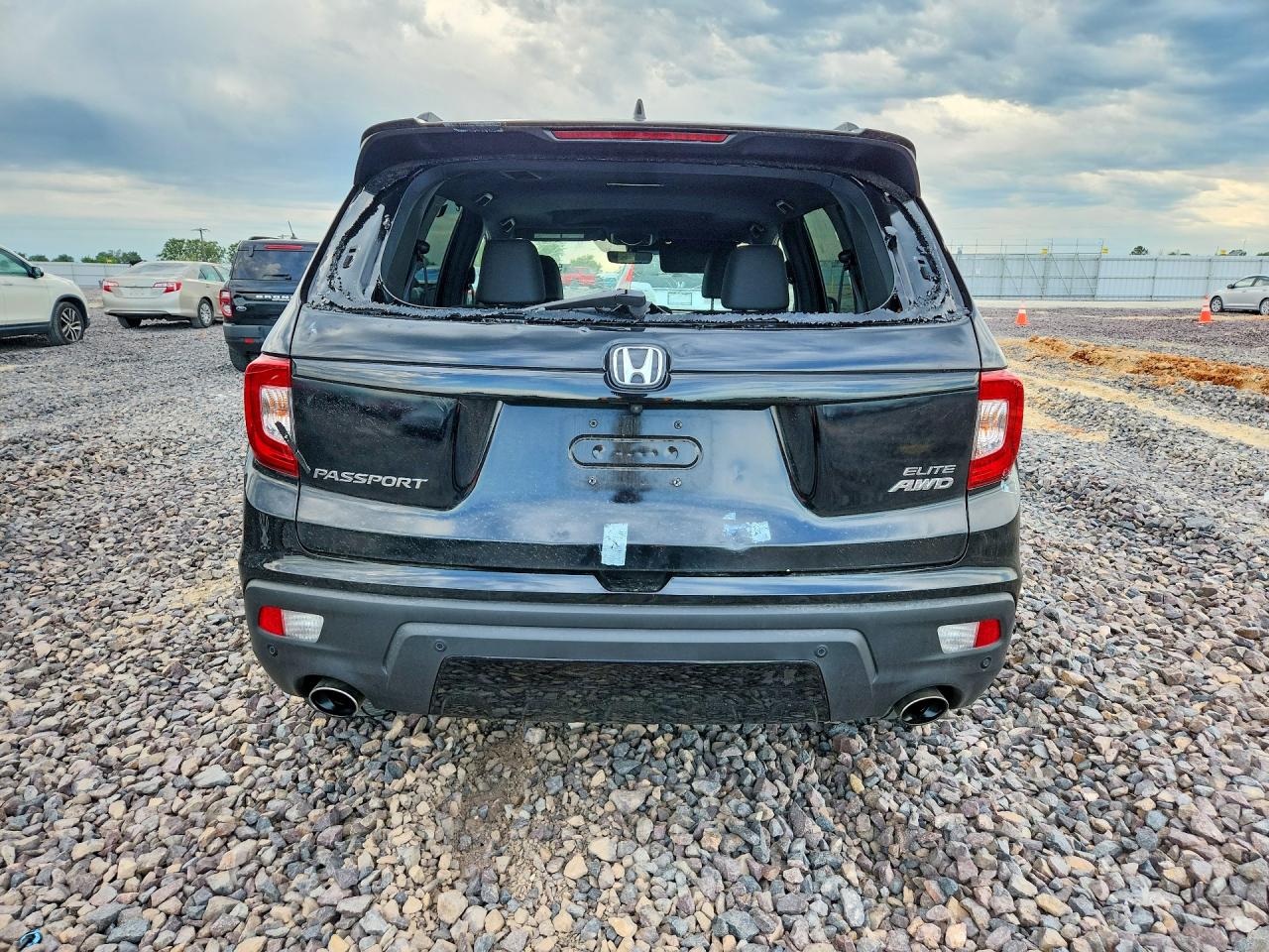 2021 Honda Passport Elite Black vin: 5FNYF8H01MB039627