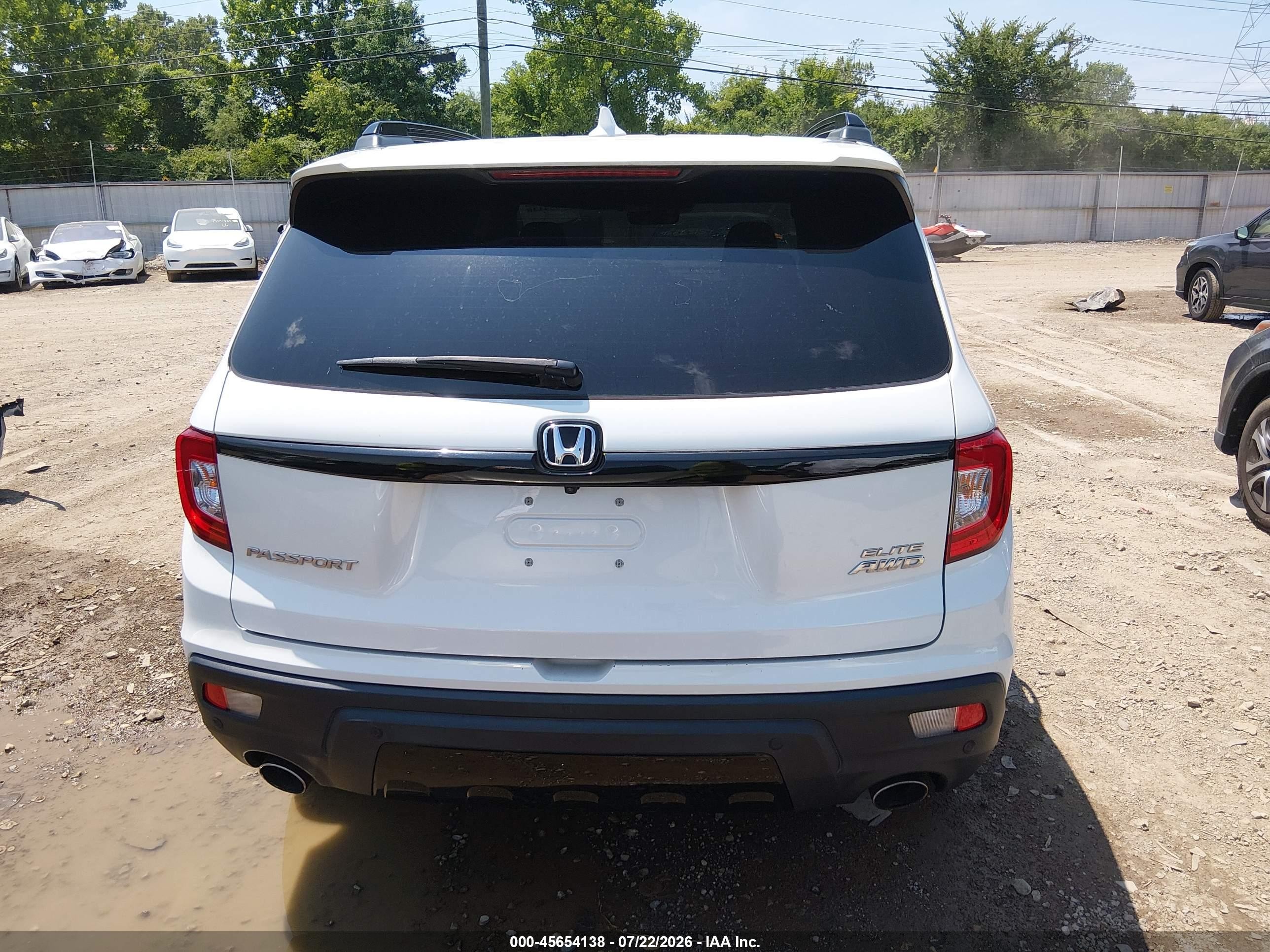 2020 Honda Passport Awd Elite White vin: 5FNYF8H02LB002892