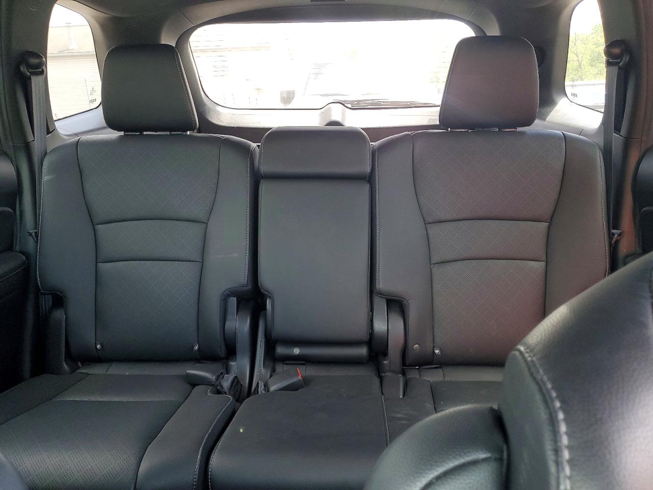 2022 Honda Passport Elite Black vin: 5FNYF8H06NB019181