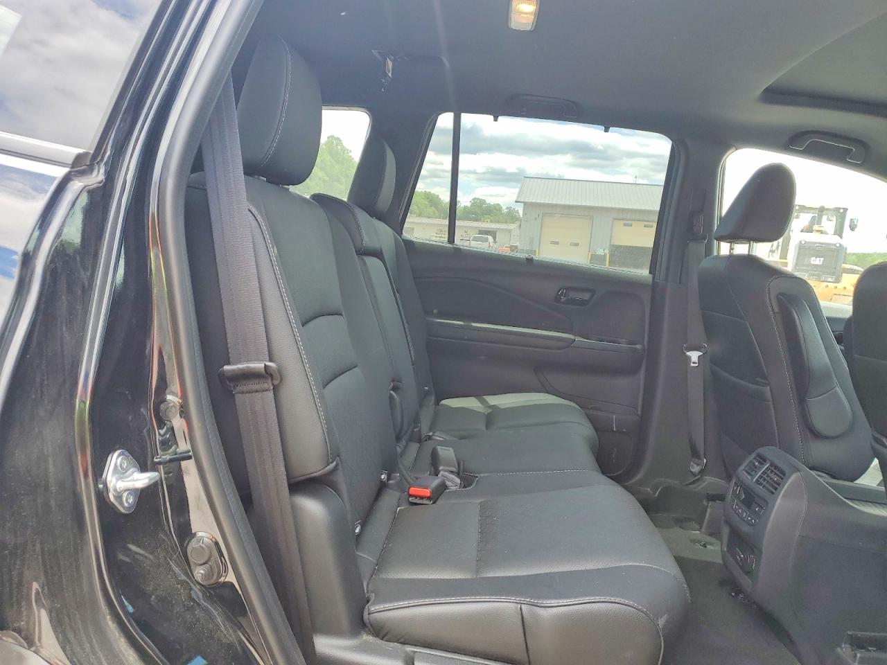 2022 Honda Passport Elite Black vin: 5FNYF8H06NB019181