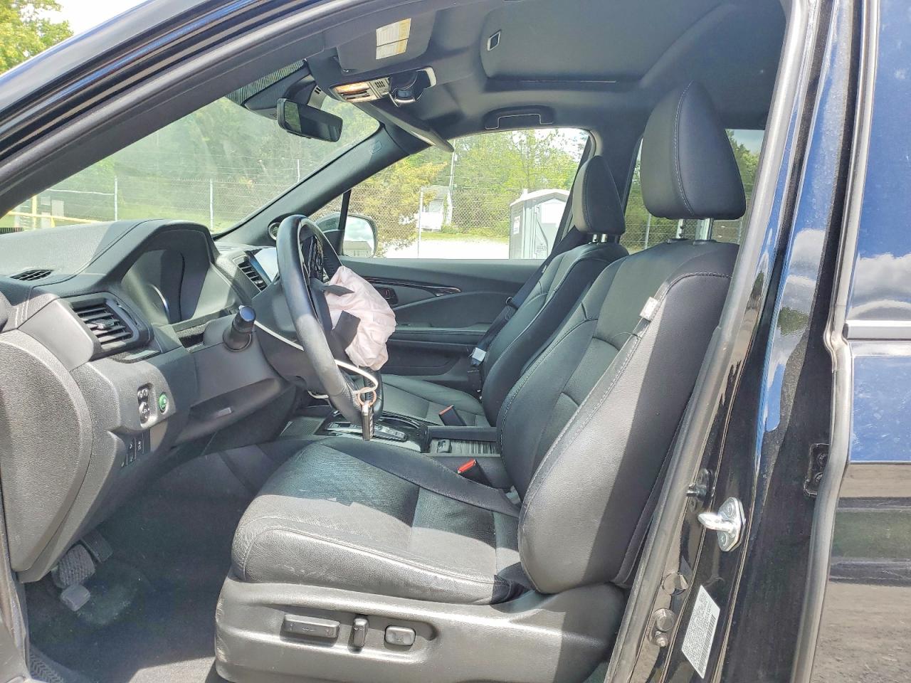 2022 Honda Passport Elite Black vin: 5FNYF8H06NB019181