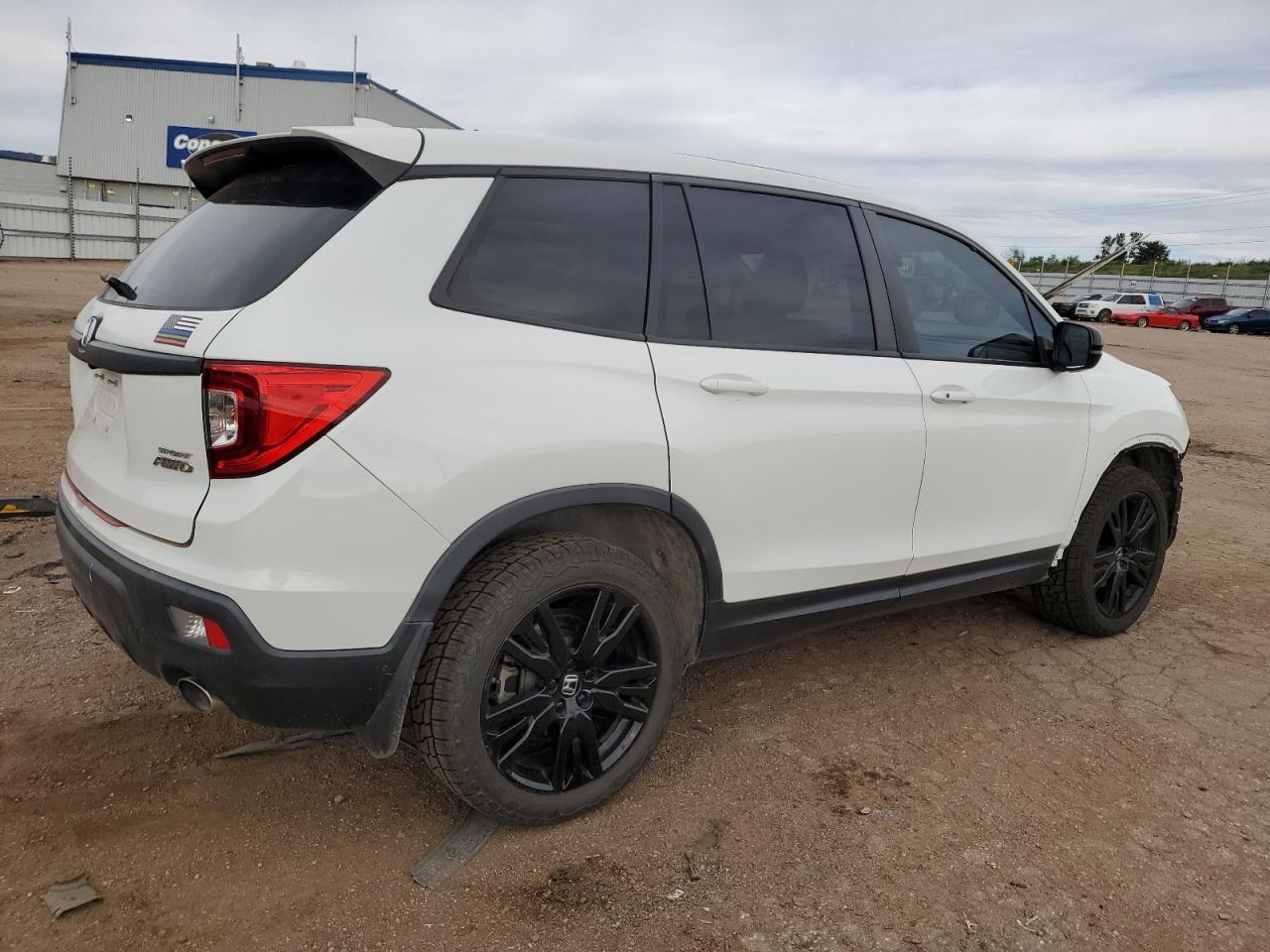 2021 Honda Passport Sport Белый vin: 5FNYF8H25MB001089