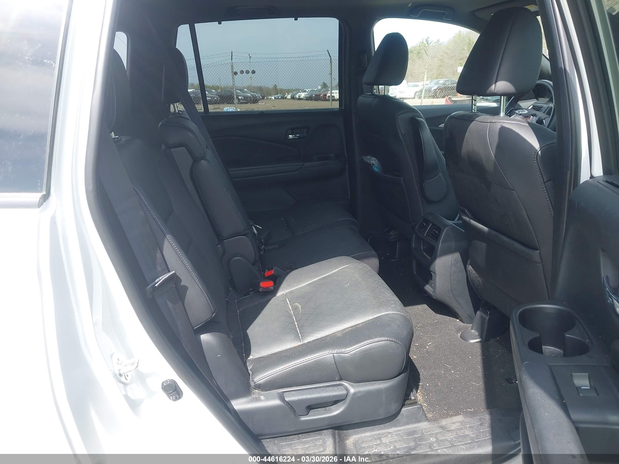 2021 Honda Passport Awd Ex-l Белый vin: 5FNYF8H51MB038263