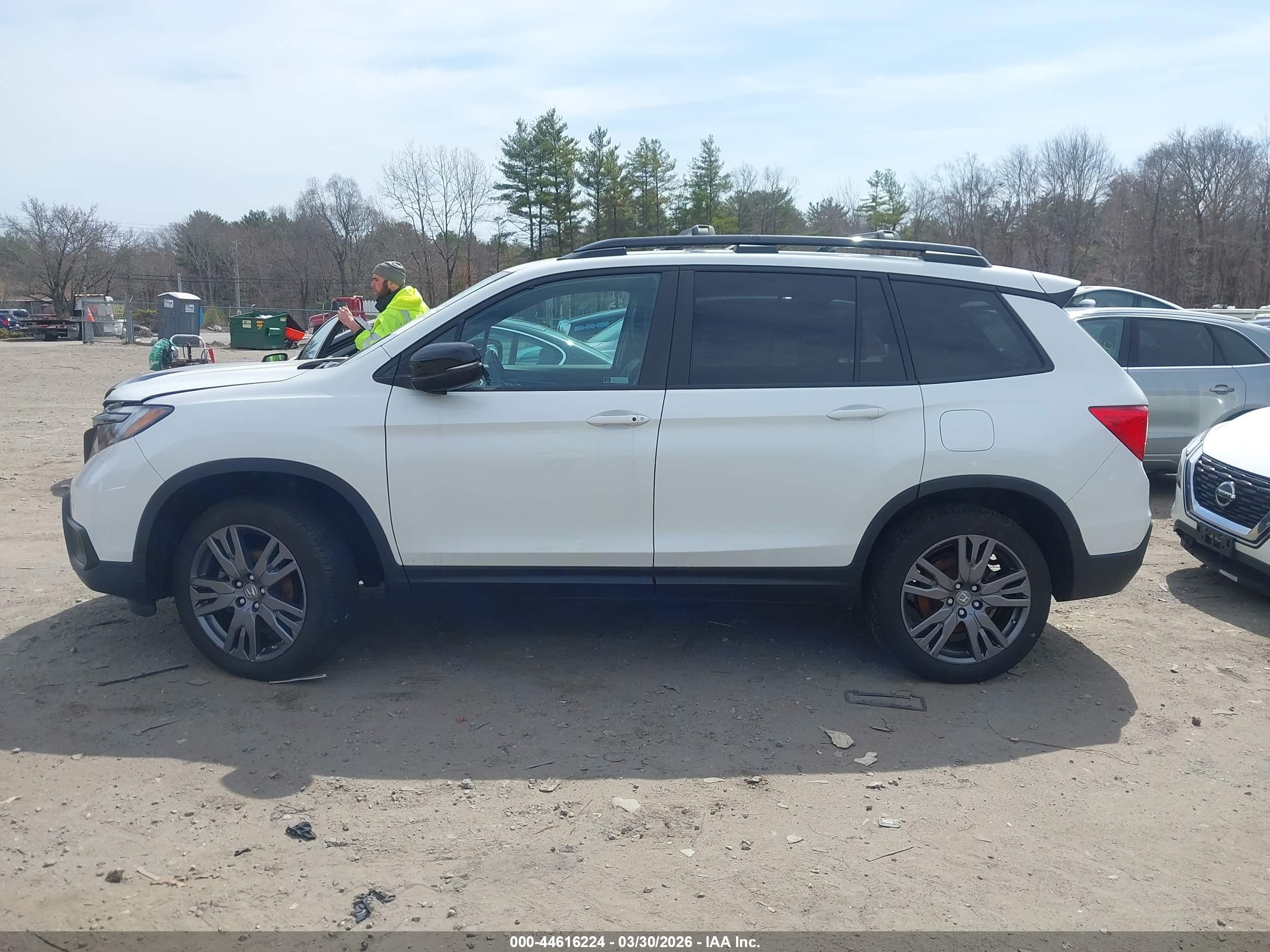 2021 Honda Passport Awd Ex-l Белый vin: 5FNYF8H51MB038263
