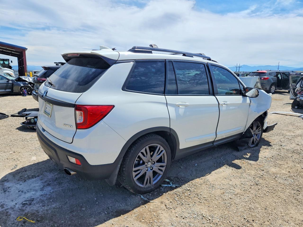 2019 Honda Passport Exl Белый vin: 5FNYF8H52KB000778