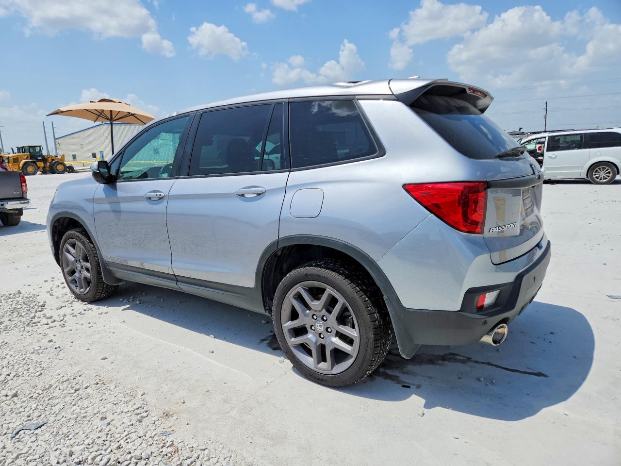 2022 Honda Passport Exl Silver vin: 5FNYF8H59NB027724
