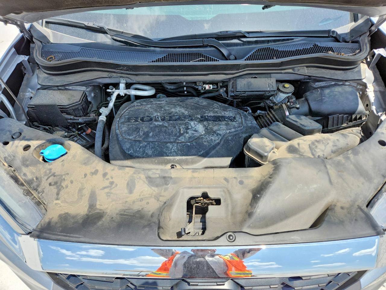 2022 Honda Passport Exl Silver vin: 5FNYF8H59NB027724
