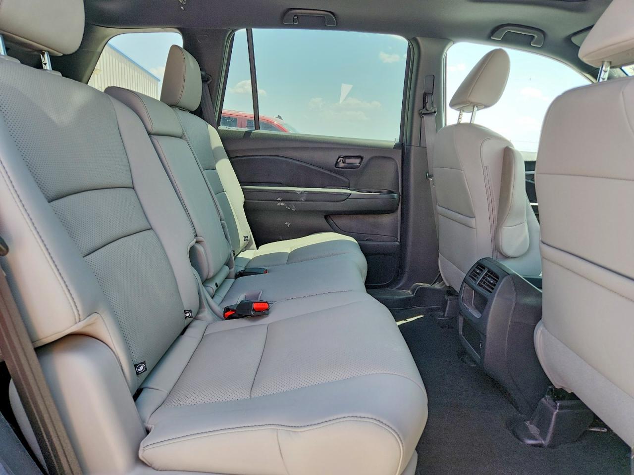 2022 Honda Passport Exl Silver vin: 5FNYF8H59NB027724