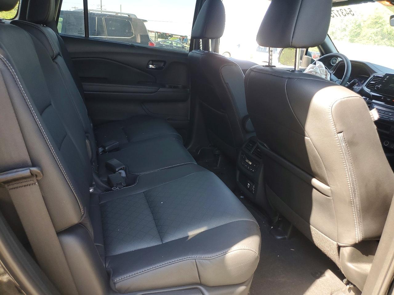 2021 Honda Passport Touring Black vin: 5FNYF8H94MB041046