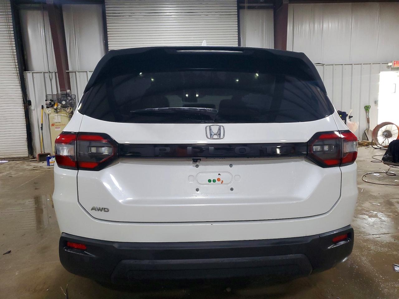2023 Honda Pilot Lx Белый vin: 5FNYG1H26PB021036