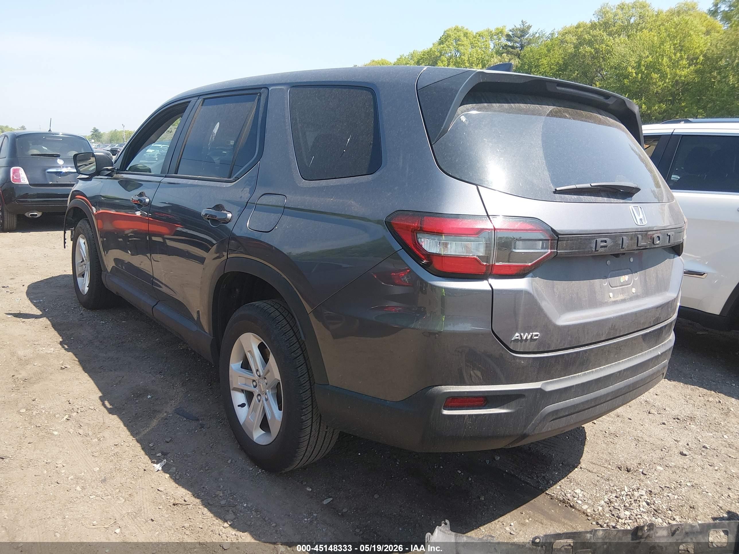 2023 Honda Pilot Awd Lx Gray vin: 5FNYG1H28PB020714