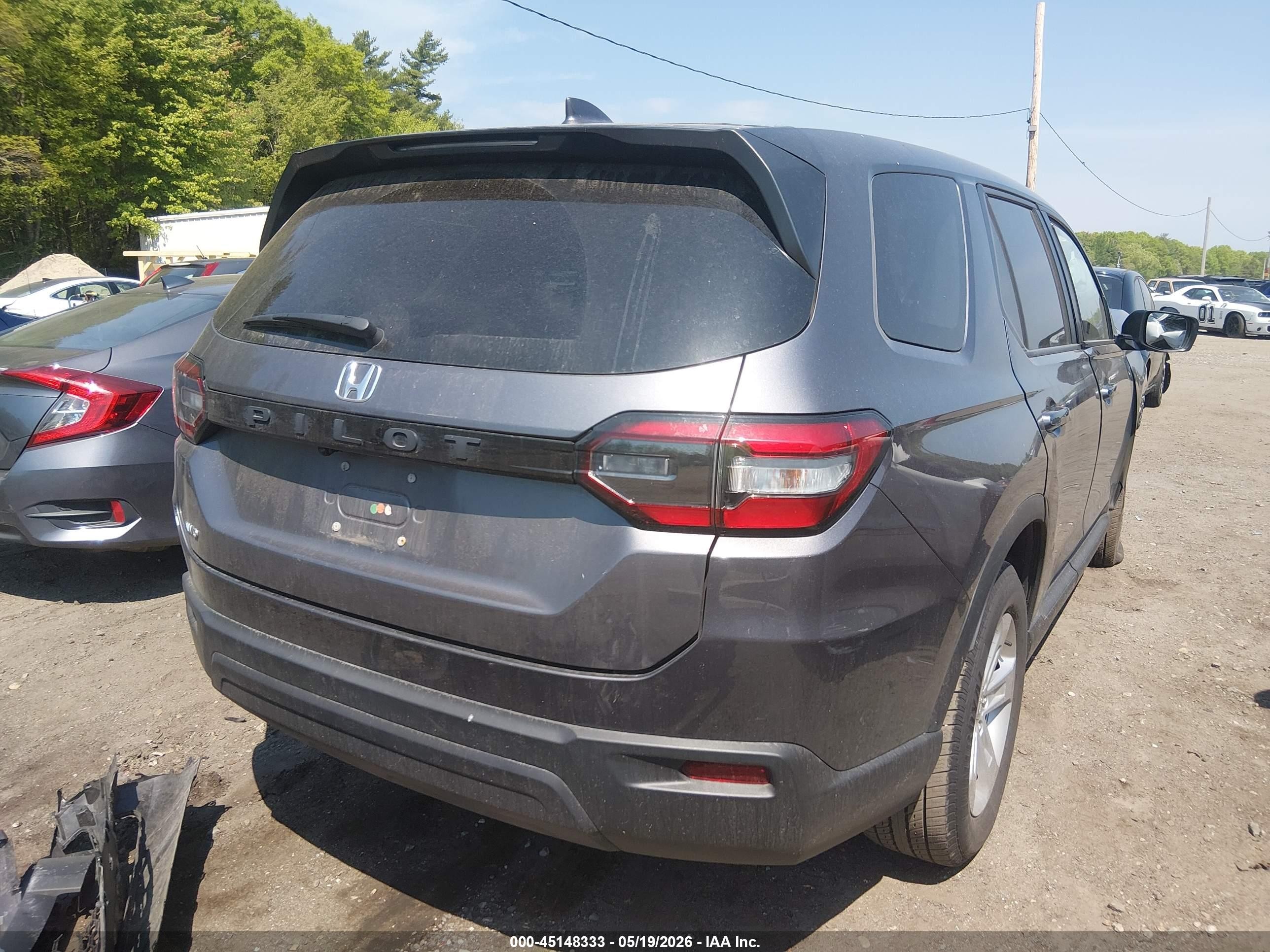 2023 Honda Pilot Awd Lx Gray vin: 5FNYG1H28PB020714
