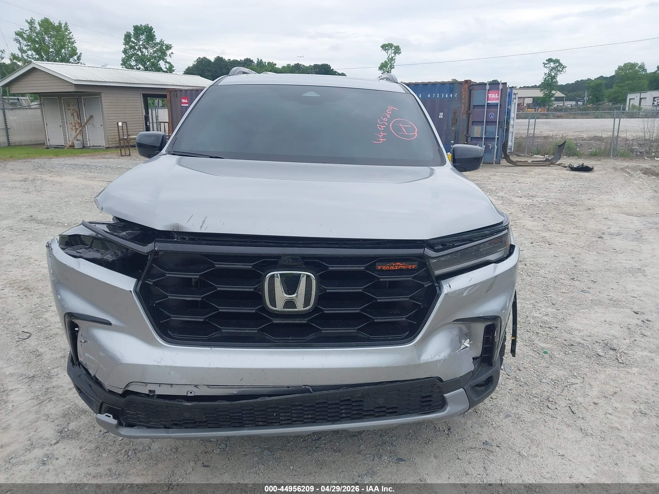 2025 Honda Pilot Trailsport Серебряный vin: 5FNYG1H69SB108344