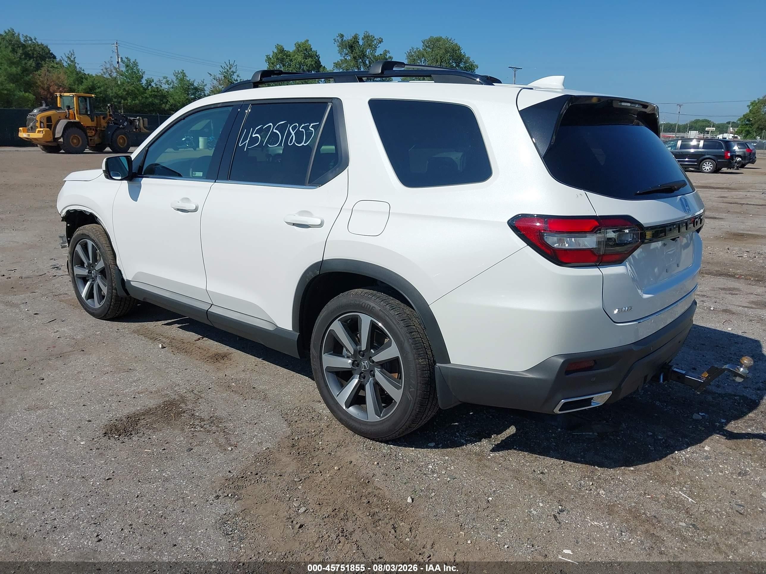 2025 Honda Pilot Touring White vin: 5FNYG1H74SB188435