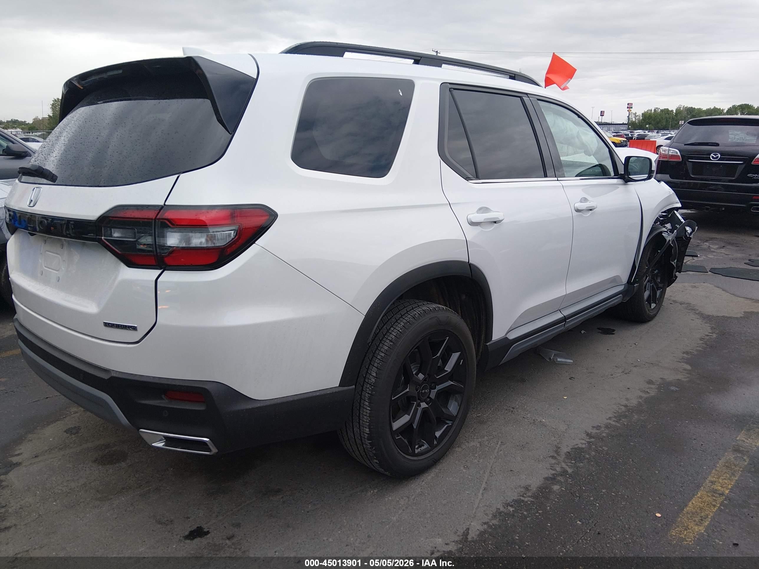 2025 Honda Pilot Touring Белый vin: 5FNYG1H77SB184640
