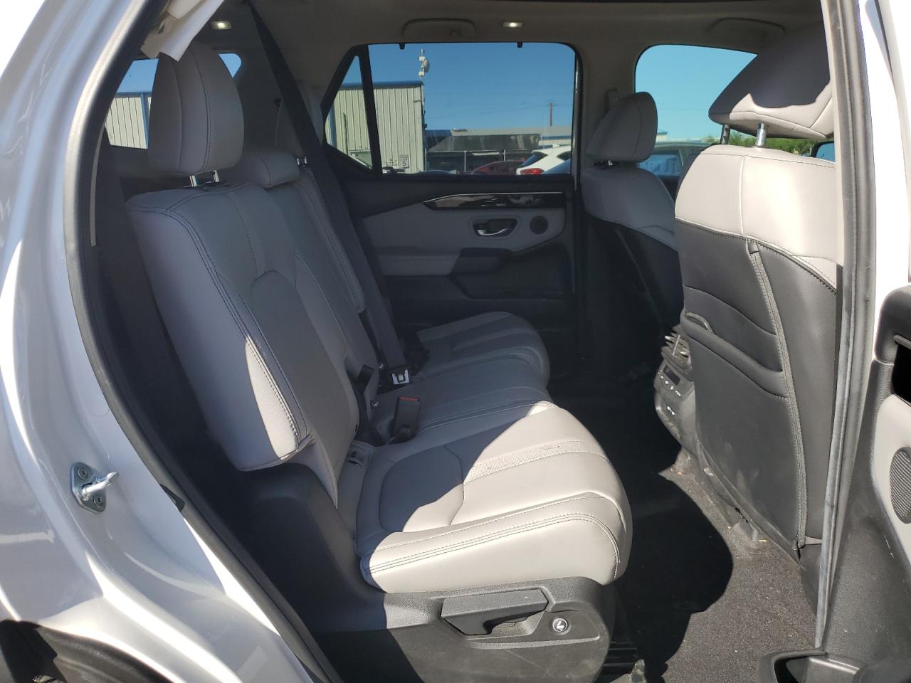 2025 Honda Pilot Touring Белый vin: 5FNYG1H78SB020409