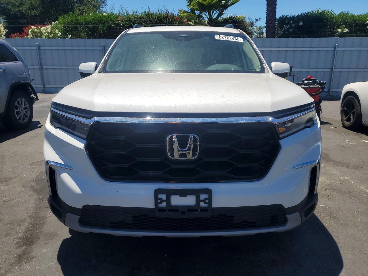 2024 Honda Pilot Elite Белый vin: 5FNYG1H88RB038671