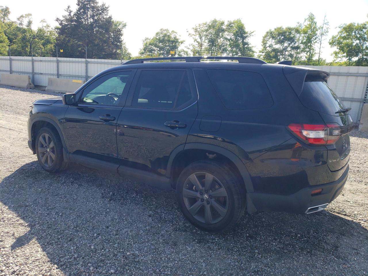 2025 Honda Pilot Sport Black vin: 5FNYG2H38SB010000