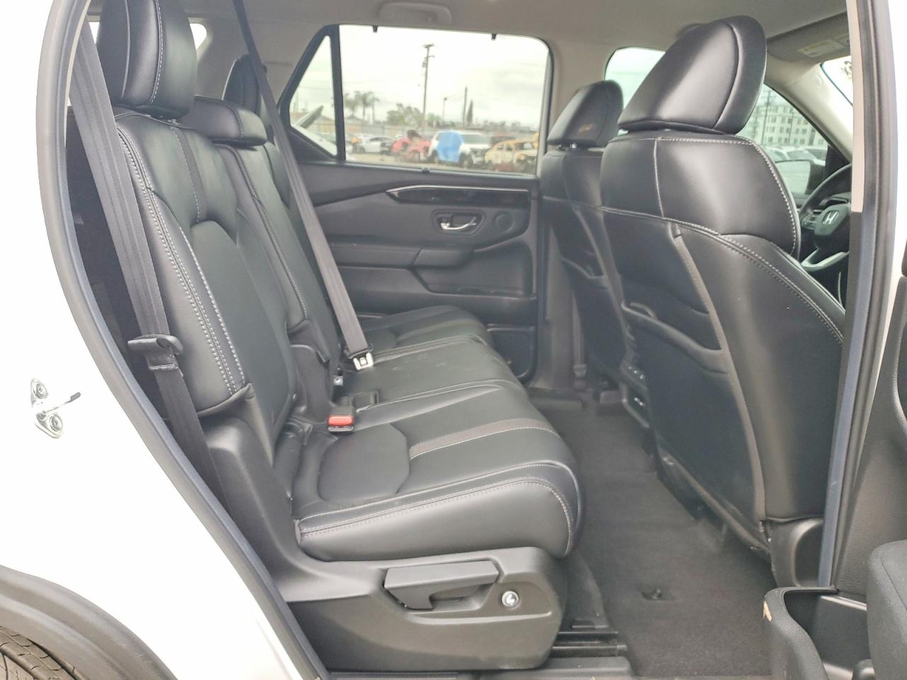 2025 Honda Pilot Exl White vin: 5FNYG2H4XSB005891