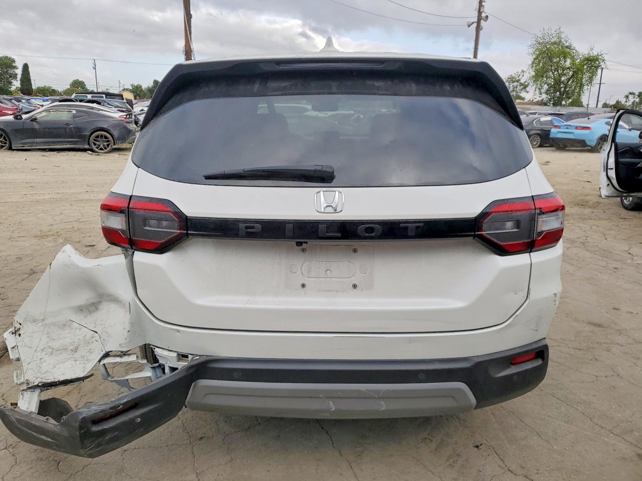 2025 Honda Pilot Exl White vin: 5FNYG2H4XSB005891