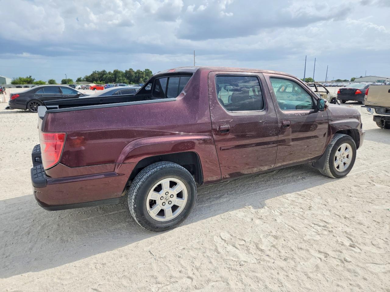 2009 Honda Ridgeline Rts Burgundy vin: 5FPYK16409B101011