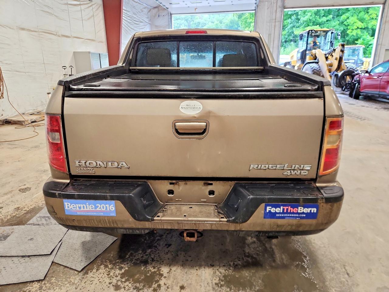 2009 Honda Ridgeline Rtl Silver vin: 5FPYK16519B104525