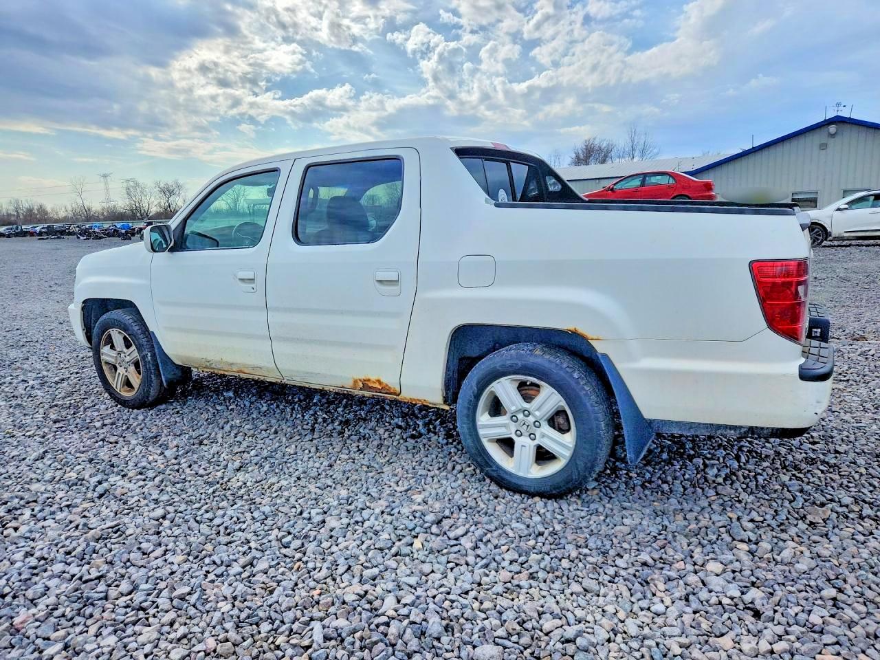 2009 Honda Ridgeline Rtl White vin: 5FPYK16559B108027
