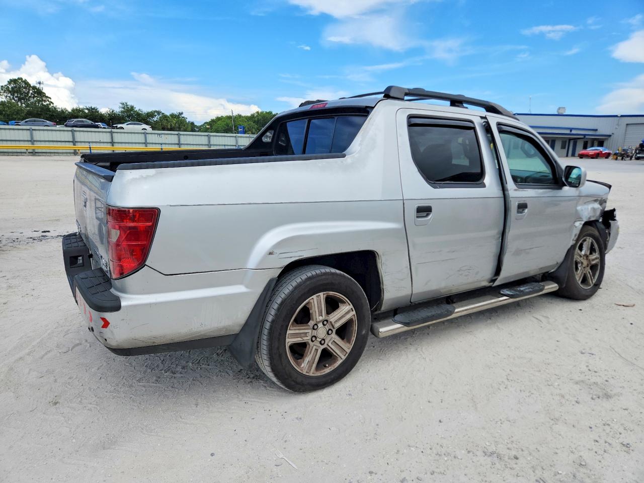 2009 Honda Ridgeline Rtl Silver vin: 5FPYK16589B108880