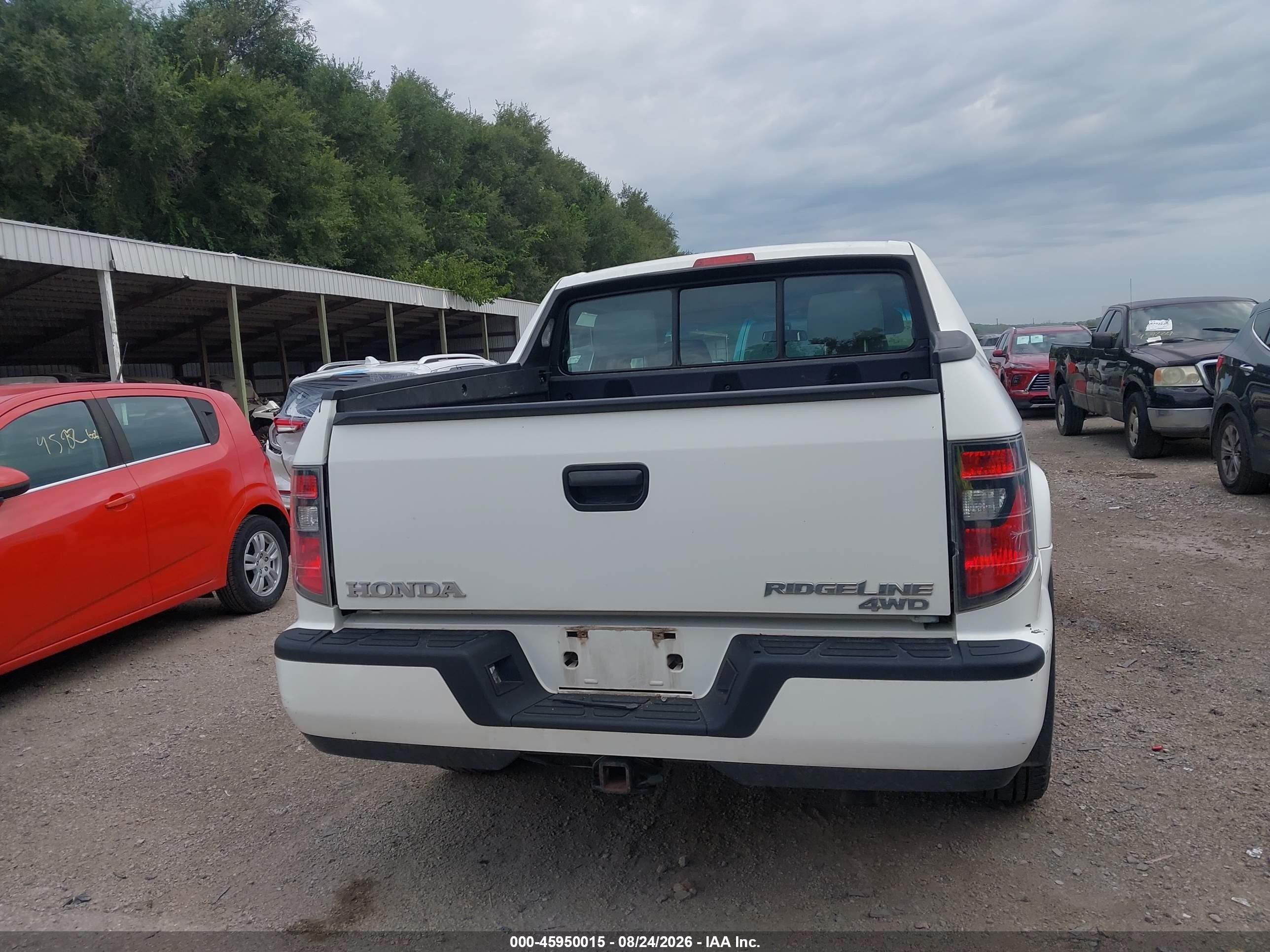2012 Honda Ridgeline Rt White vin: 5FPYK1F20CB003733
