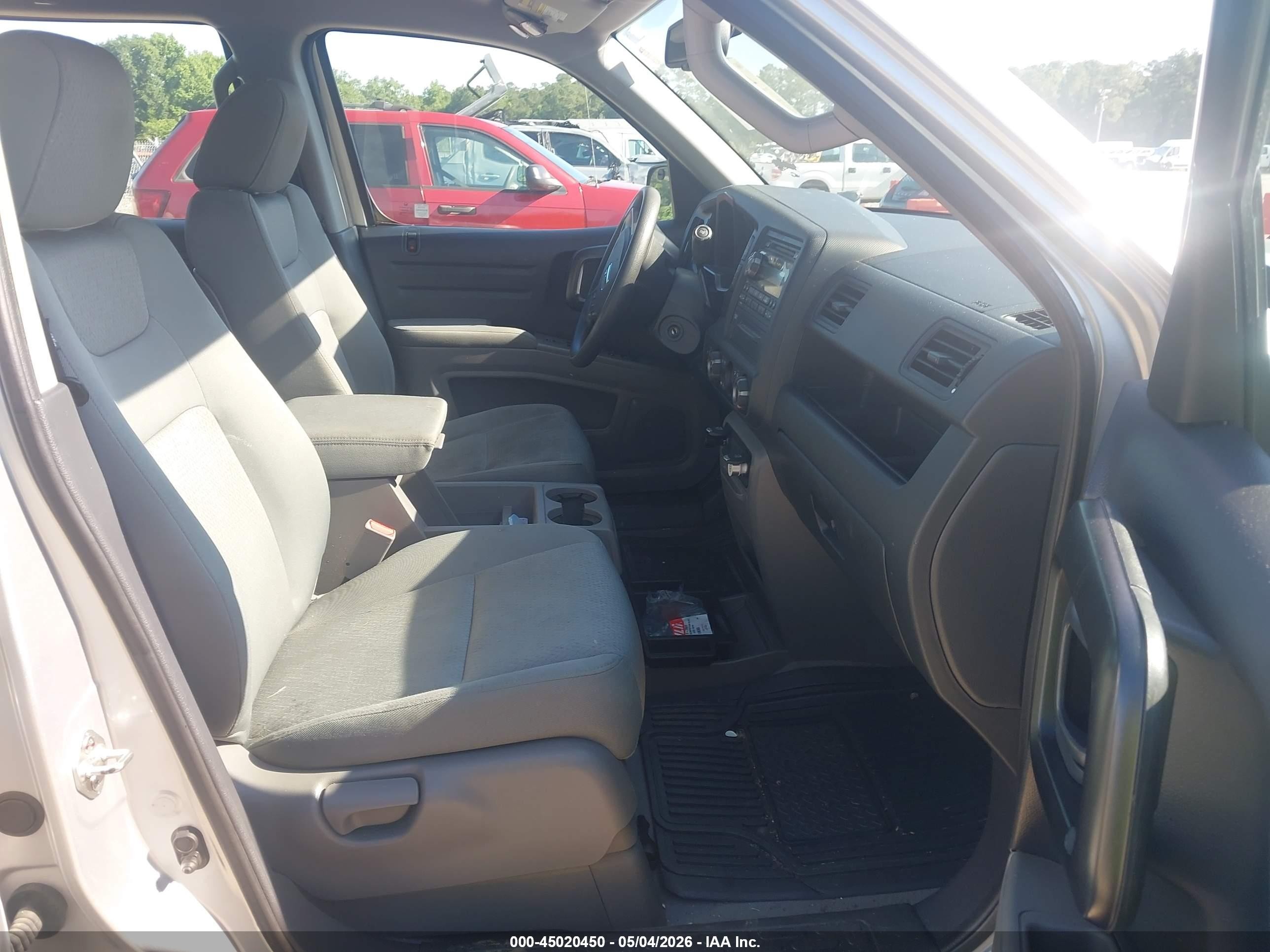 2013 Honda Ridgeline Rt Silver vin: 5FPYK1F20DB017536