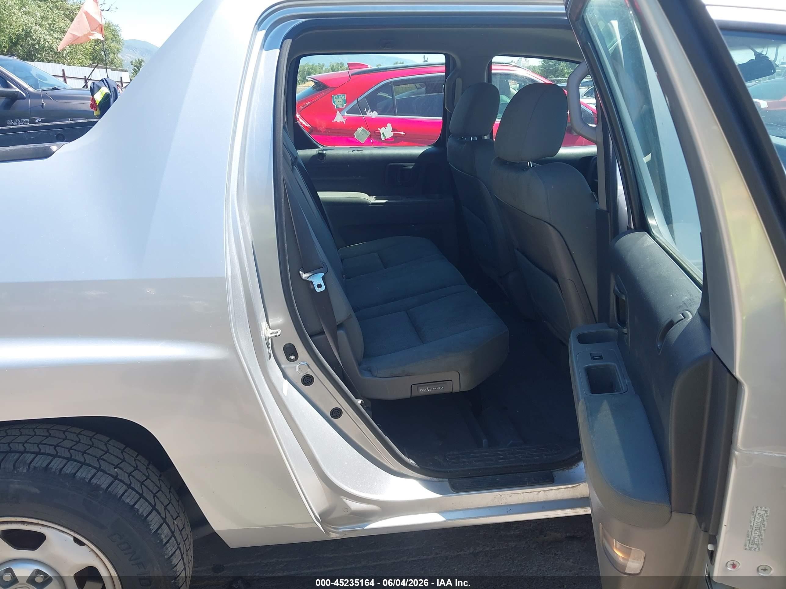 2011 Honda Ridgeline Rt Серебряный vin: 5FPYK1F21BB001567