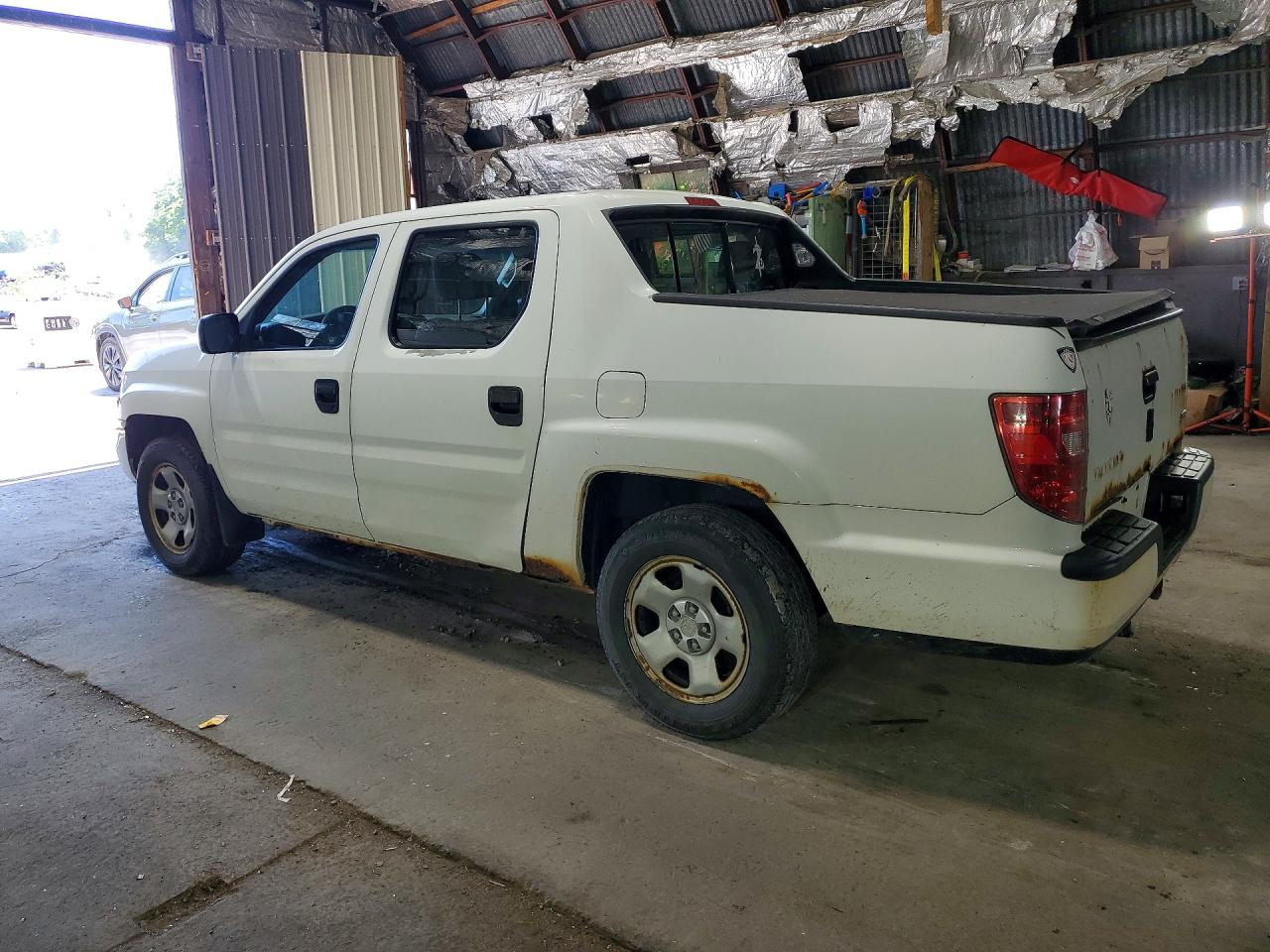 2010 Honda Ridgeline Rt White vin: 5FPYK1F26AB005970