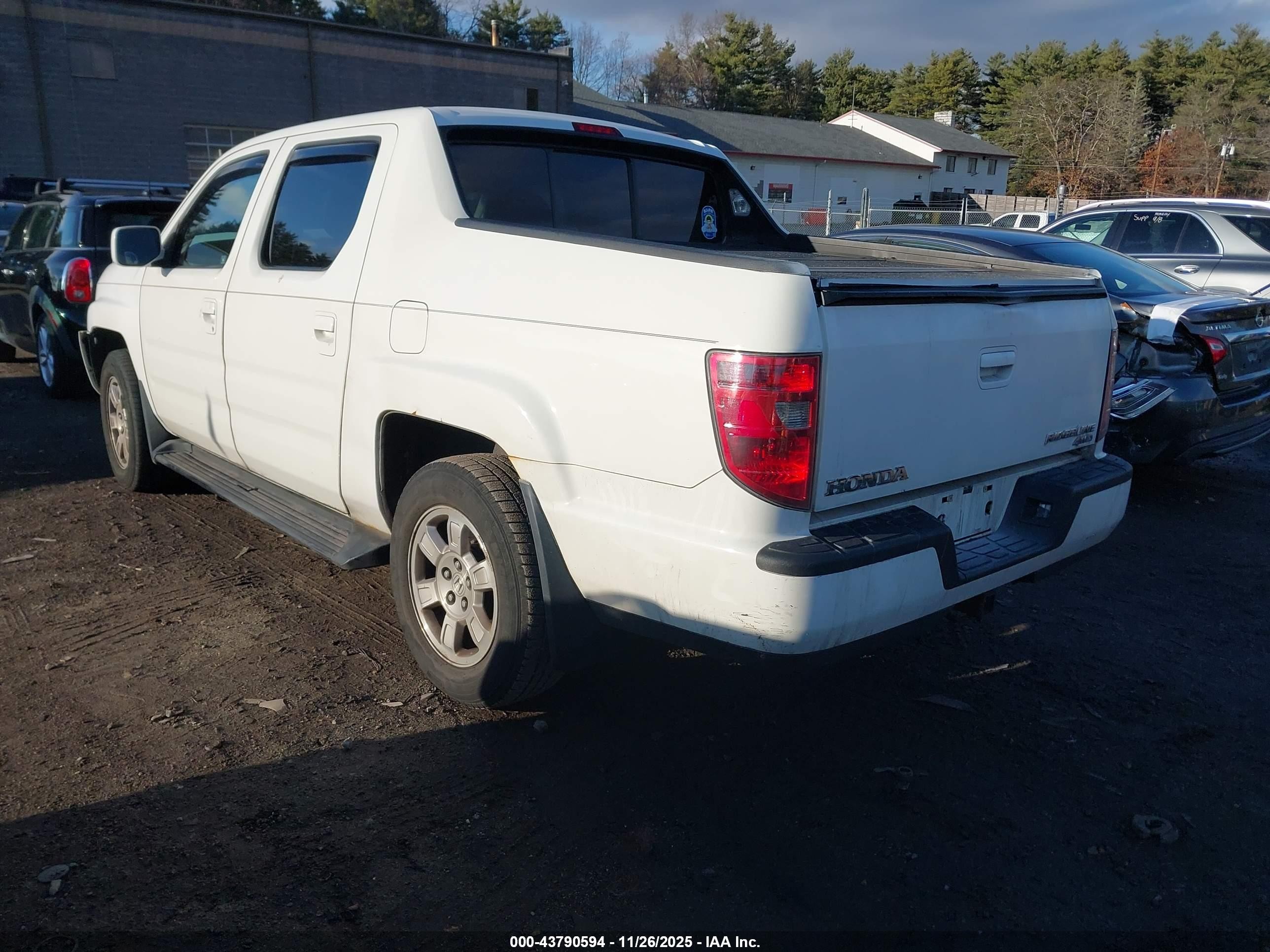 2011 Honda Ridgeline Rts White vin: 5FPYK1F44BB452493