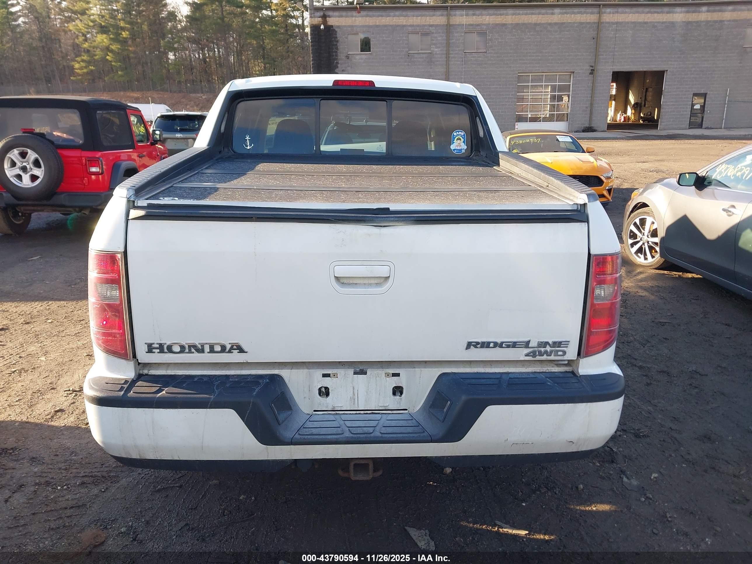 2011 Honda Ridgeline Rts White vin: 5FPYK1F44BB452493