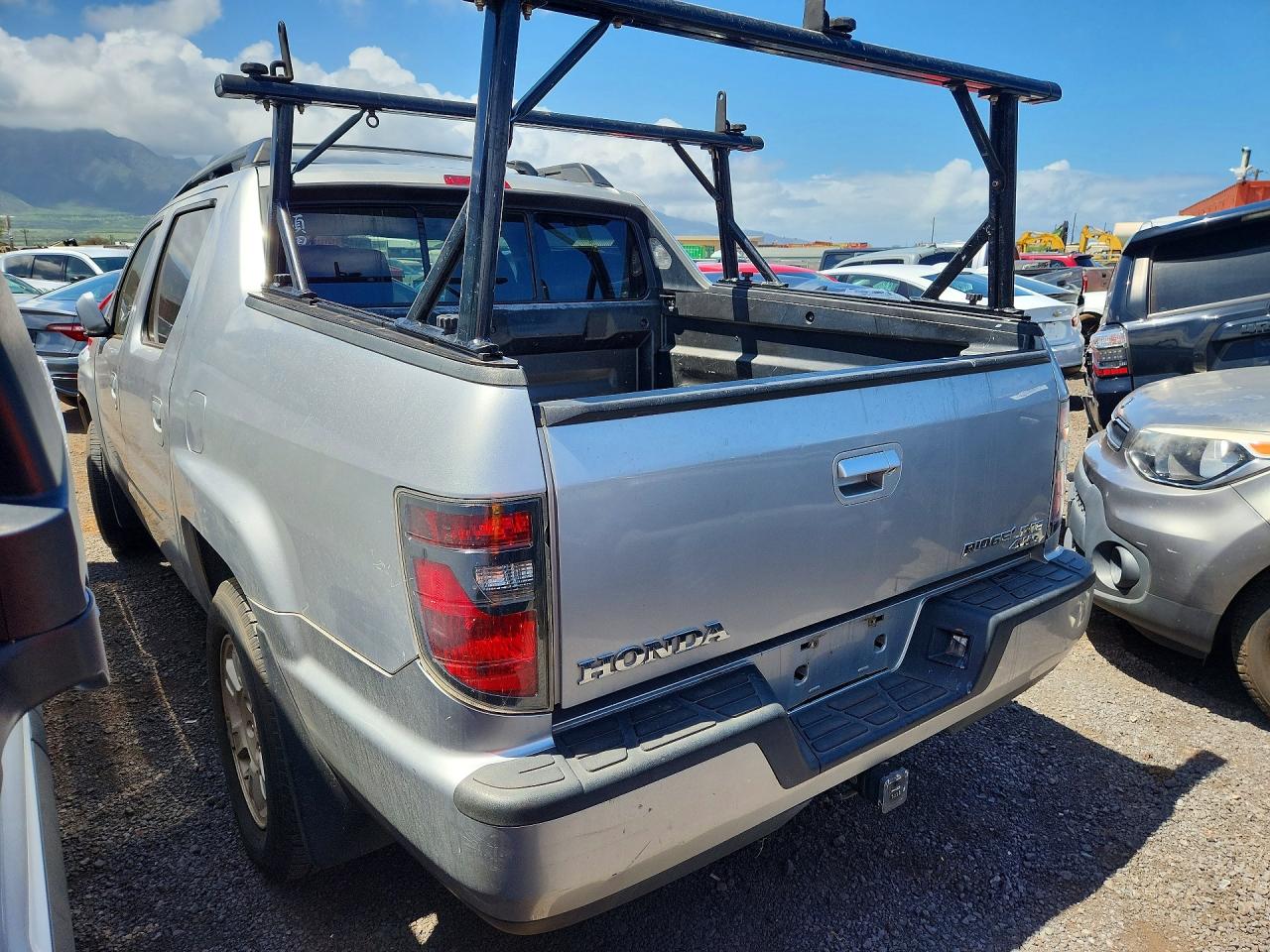 2013 Honda Ridgeline Sport Silver vin: 5FPYK1F45DB017274