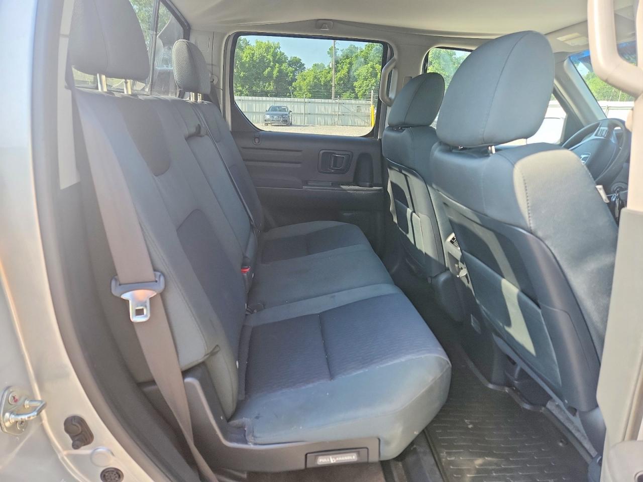 2011 Honda Ridgeline Rts Silver vin: 5FPYK1F46BB009441