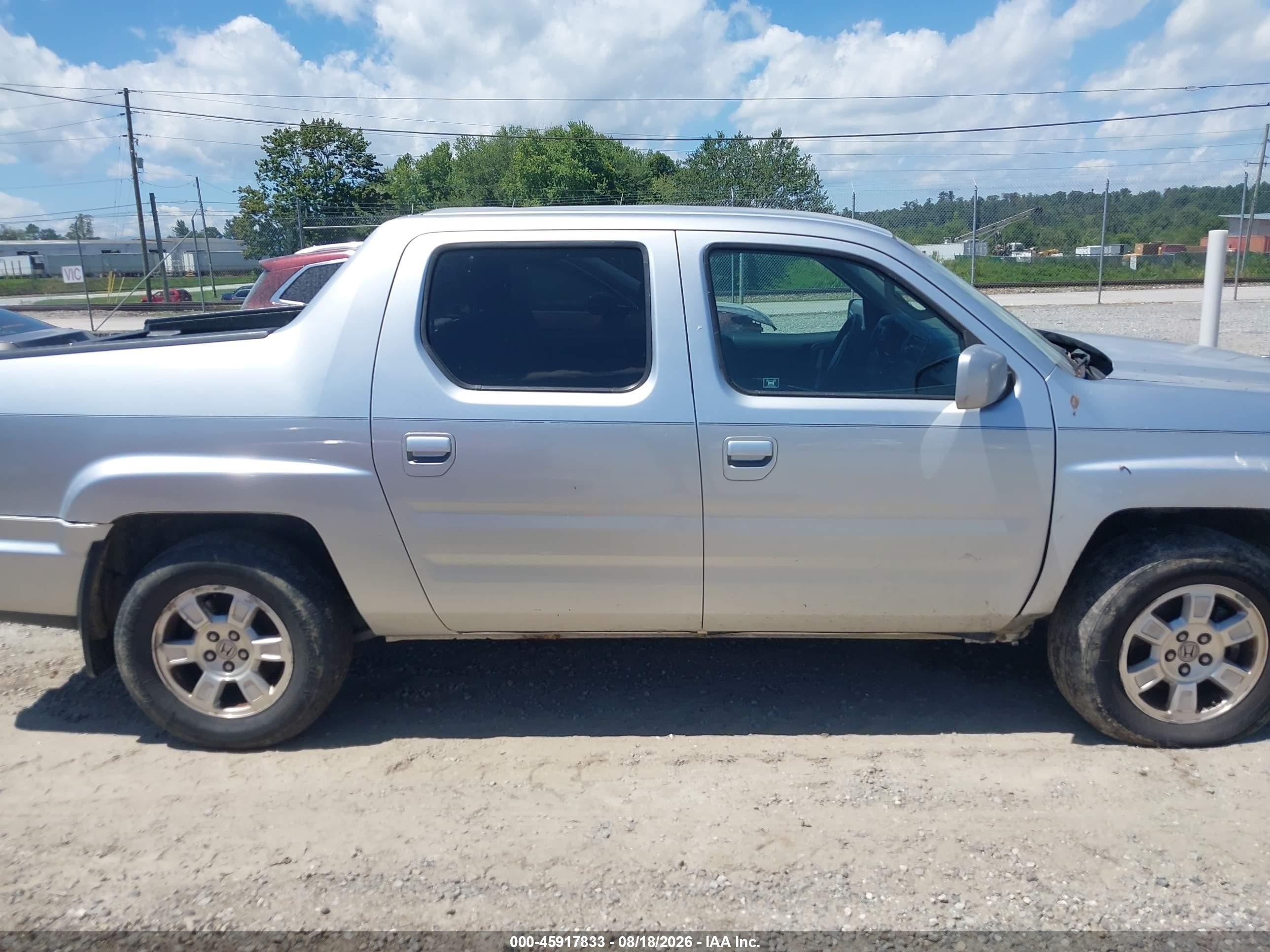 2011 Honda Ridgeline Rts Silver vin: 5FPYK1F47BB005978